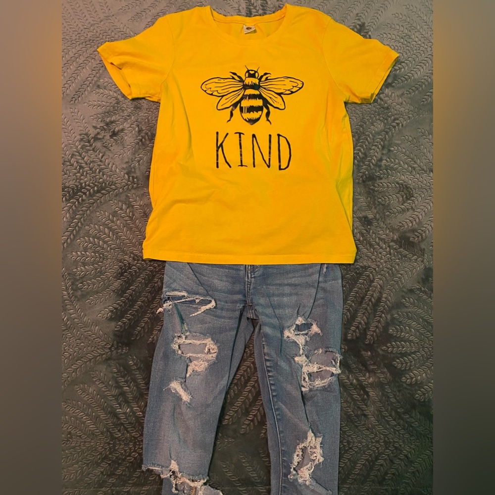 Bee kind t-shirt